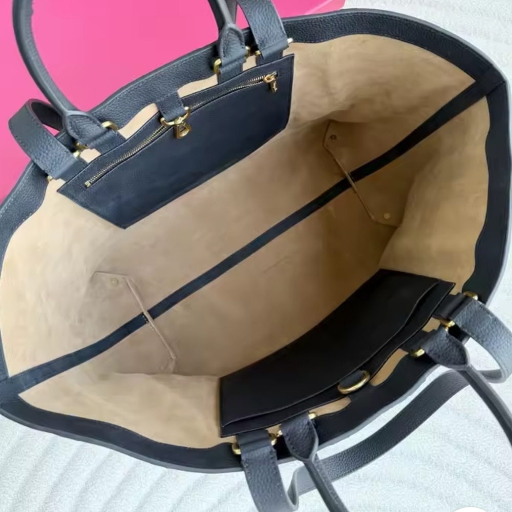 🌹Schiaparelli Tot b&w leather Measure tape motif  Bag whith removable key charm - Picture 15 of 16